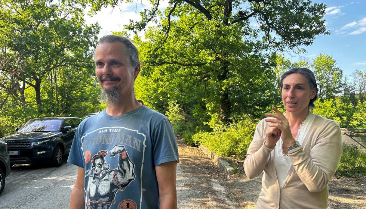 famiglia nel bosco nathan e catherine hanno presentato la domanda per costruire la nuova casa dove sorger224 da Virgilio.it famiglia nel bosco nathan e catherine hanno presentato la domanda per costruire la nuova casa dove sorger224