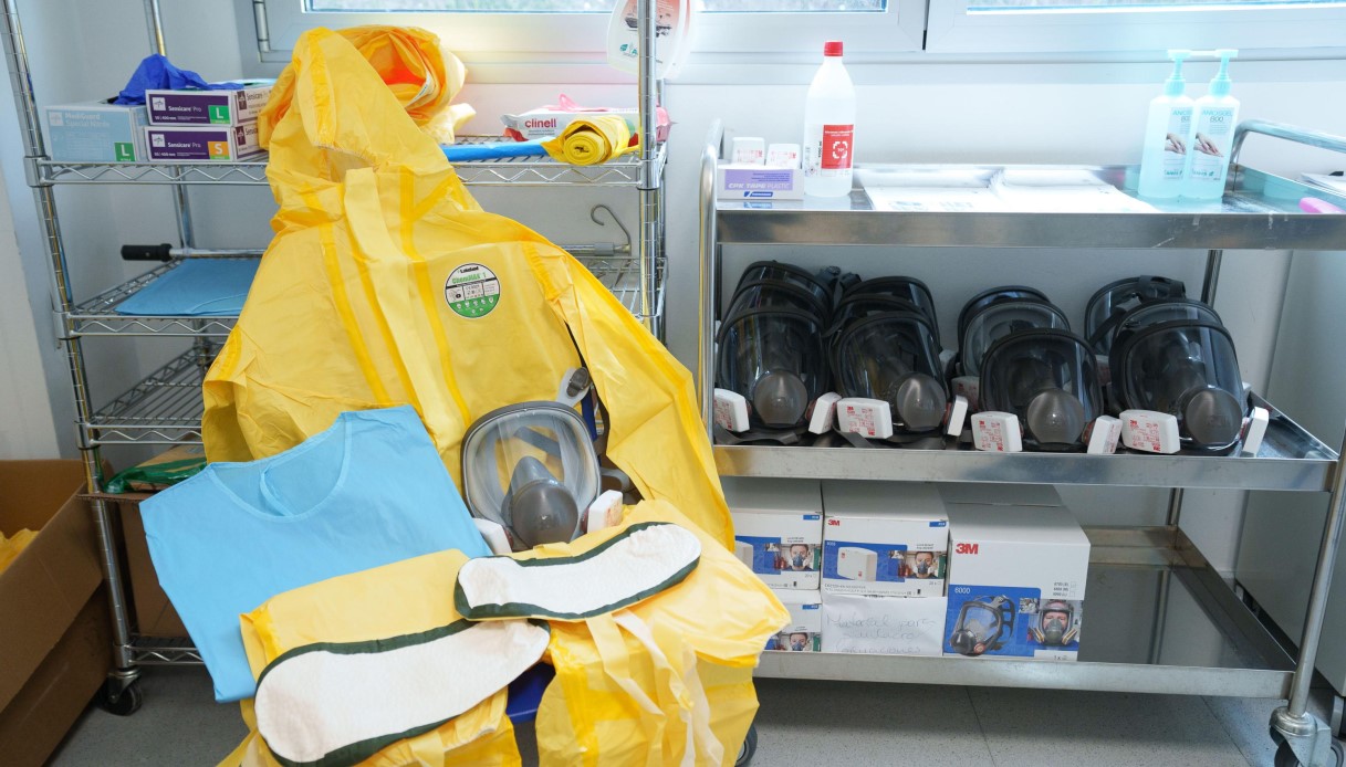 Hantavirus, controlli su 4 turisti passati da Roma che erano sull