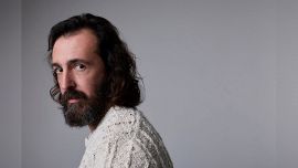Pier Luigi Pasino, l’intervista all’attore: “Mi sento ancora l’ultimo arrivato”