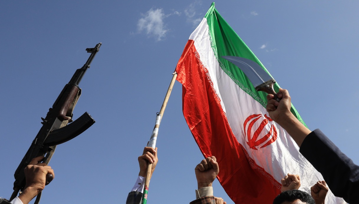 https://wips.plug.it/cips/notizie.virgilio.it/cms/2026/05/iran-missile-balistico-base-kuwait.jpg