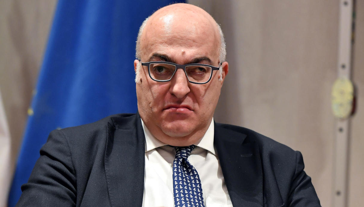 https://wips.plug.it/cips/notizie.virgilio.it/cms/2026/05/mario-sechi-licenziato-libero.jpg
