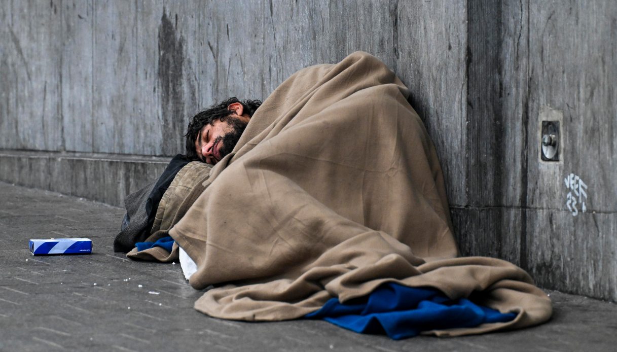 povert224 nell ue in italia a rischio il 186 della popolazione in europa solo altri 7 paesi stanno peggio da Virgilio.it povert224 nell ue in italia a rischio il 186 della popolazione in europa solo altri 7 paesi stanno peggio