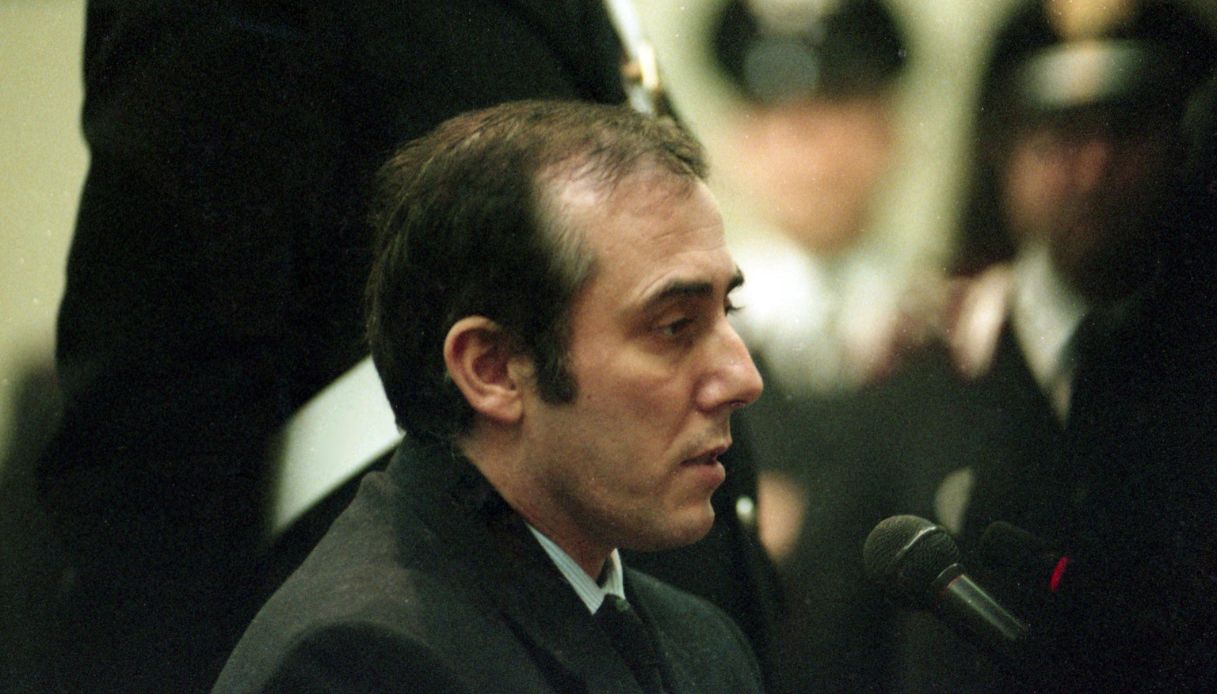 https://wips.plug.it/cips/notizie.virgilio.it/cms/2026/05/roberto-savi-belve-crime-uno-bianca.jpg
