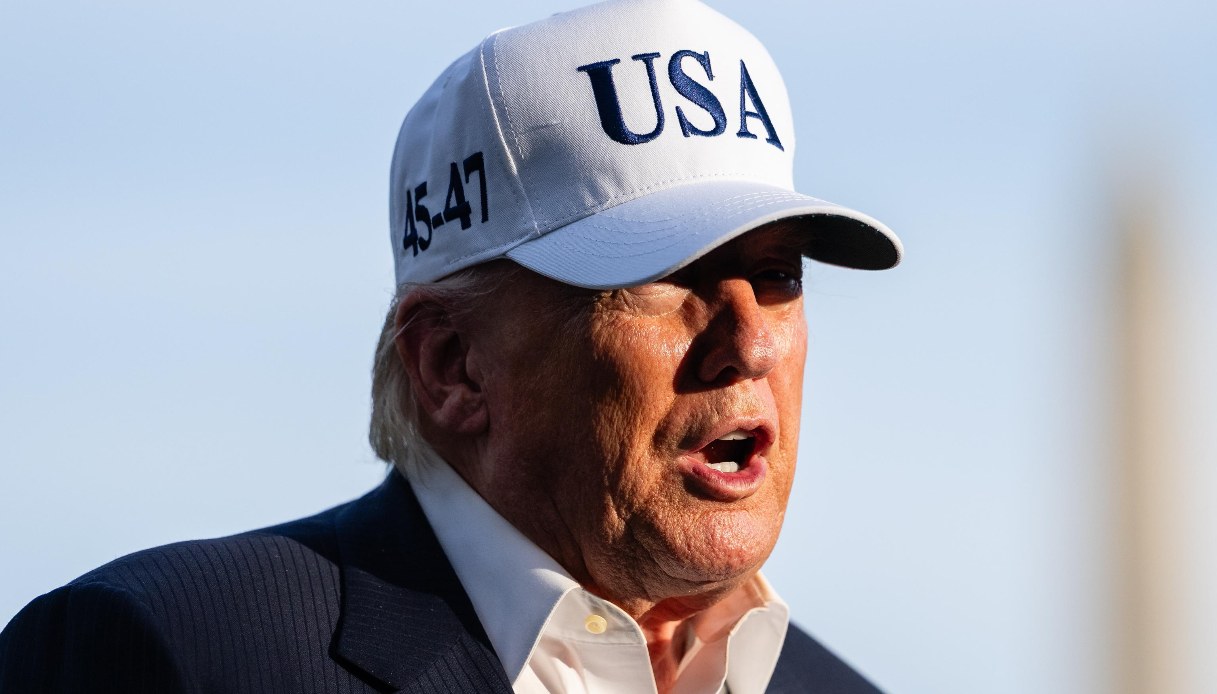 https://wips.plug.it/cips/notizie.virgilio.it/cms/2026/05/trump-minaccia-iran.jpg