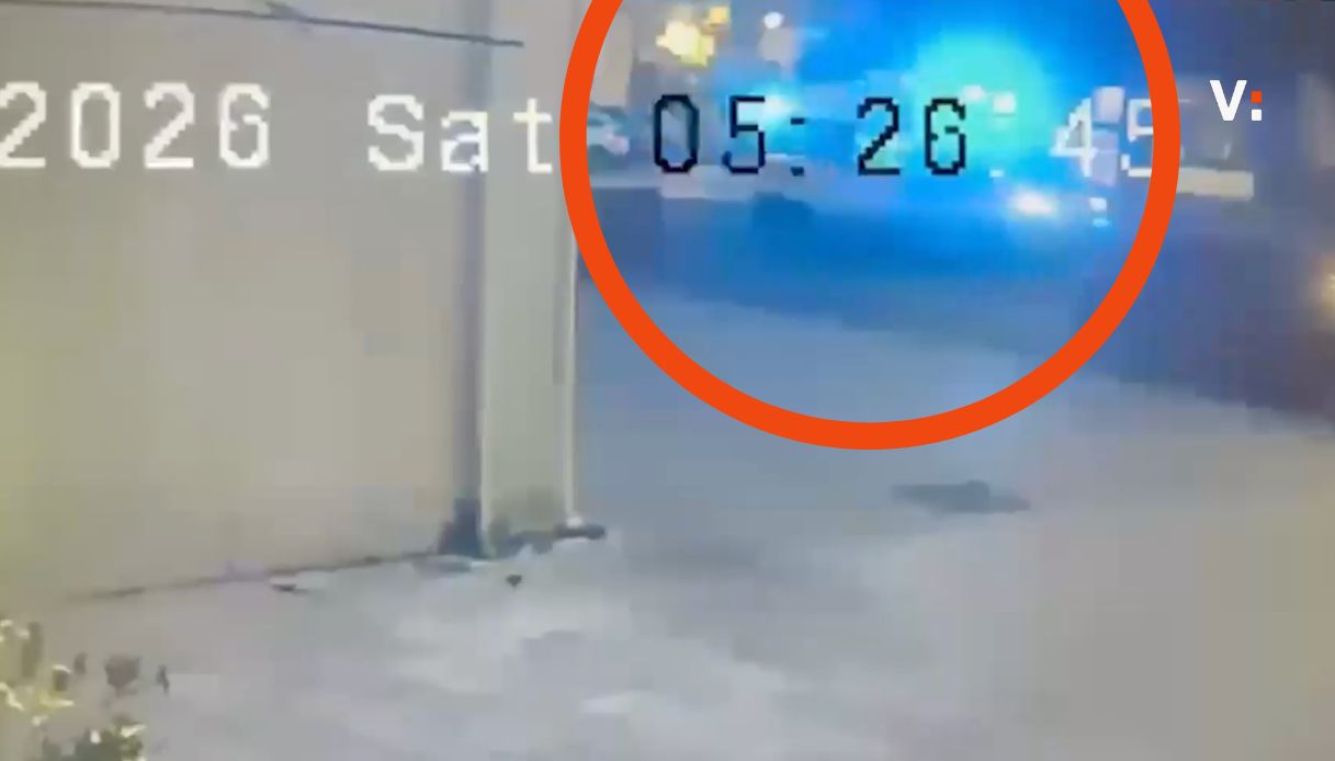 omicidio bakari sako a taranto un ambulanza pass242 in piazza negli attimi in cui veniva ucciso video inedito da Virgilio.it omicidio bakari sako a taranto un ambulanza pass242 in piazza negli attimi in cui veniva ucciso video inedito