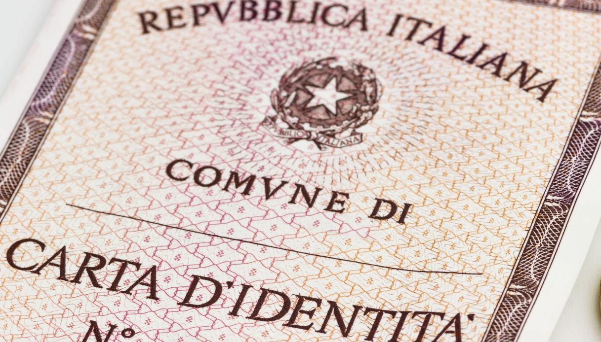 Carta identità cartacea valida anche dopo il 3 agosto 2026 in Italia ed Europa, farà fede la data di scadenza