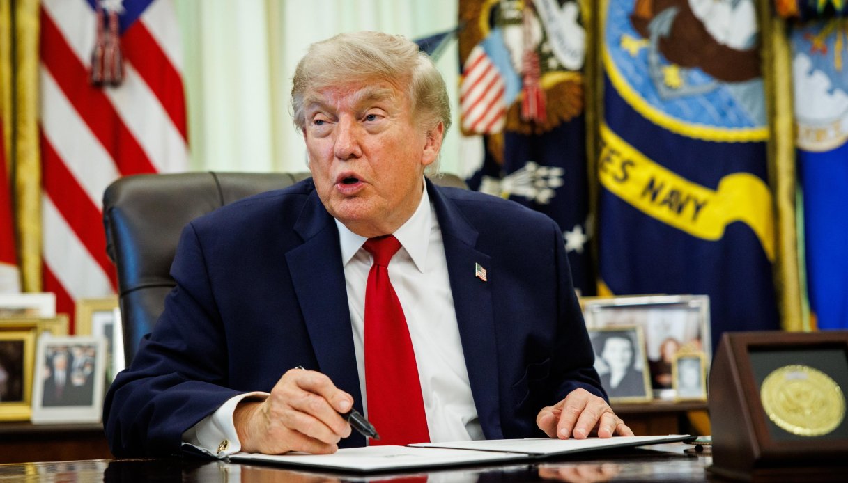 https://wips.plug.it/cips/notizie.virgilio.it/cms/2026/06/corte-suprema-trump-ius-soli-cittadinanza.jpg