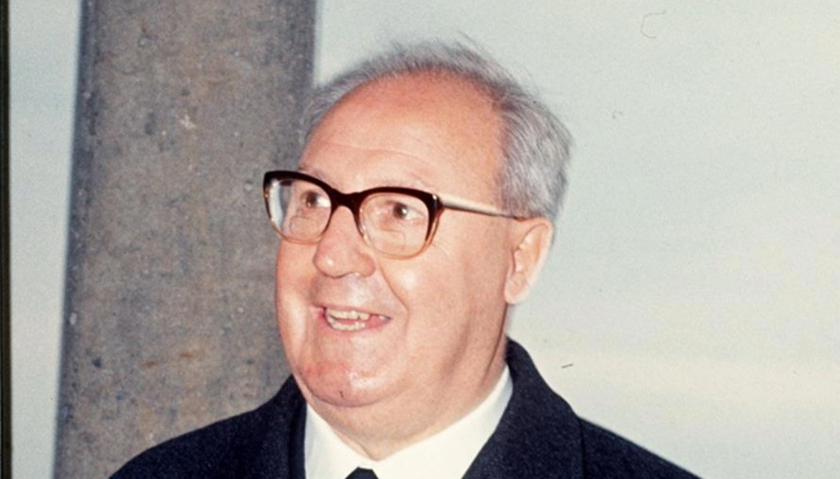 https://wips.plug.it/cips/notizie.virgilio.it/cms/2026/06/discorso-di-saragat-all-assemblea-costituente-tra-le-tracce-della-maturita-2026-gli-applausi-su-matteotti.jpg