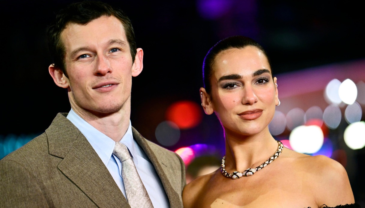 https://wips.plug.it/cips/notizie.virgilio.it/cms/2026/06/dua-lipa-nozze-sicilia-telegraph.jpg