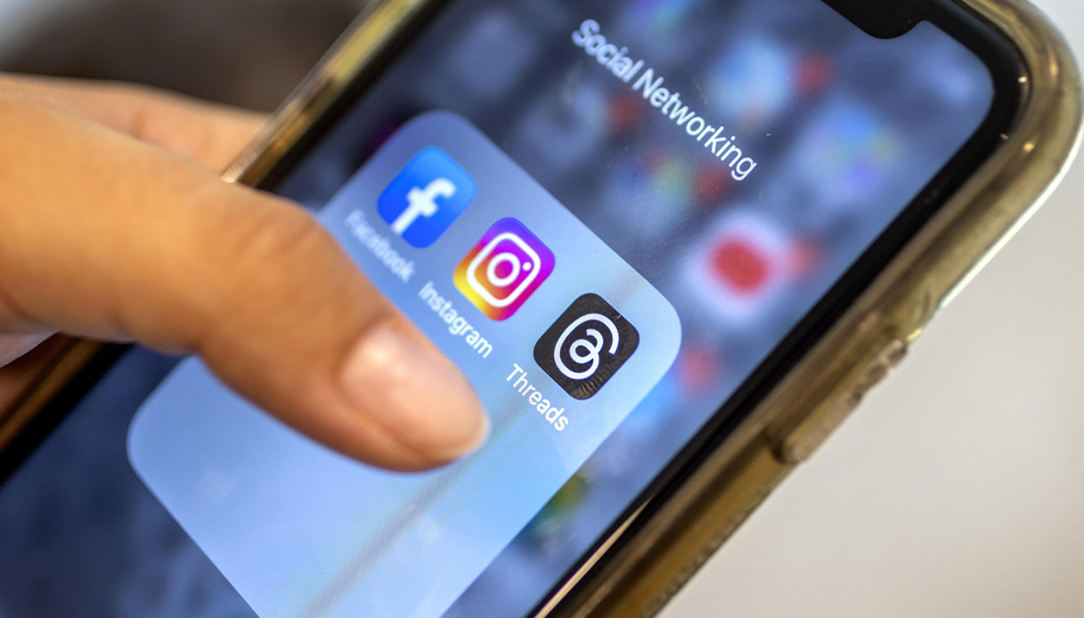 https://wips.plug.it/cips/notizie.virgilio.it/cms/2026/06/facebook-instagram-down-12-giugno-2026.jpg