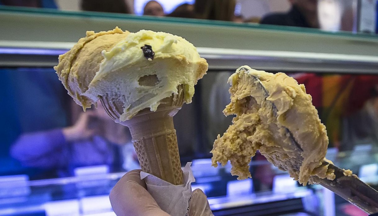 Paga 44 euro per due gelati a Roma, la denuncia di una turista americana sul conto esagerato