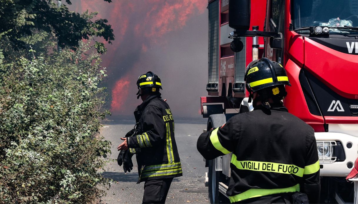 https://wips.plug.it/cips/notizie.virgilio.it/cms/2026/06/incendio-campagnano-roma-casolare-senzatetto-morto.jpg