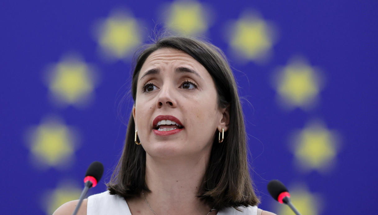 https://wips.plug.it/cips/notizie.virgilio.it/cms/2026/06/irene-montero-trump-mr-genocidio.jpg