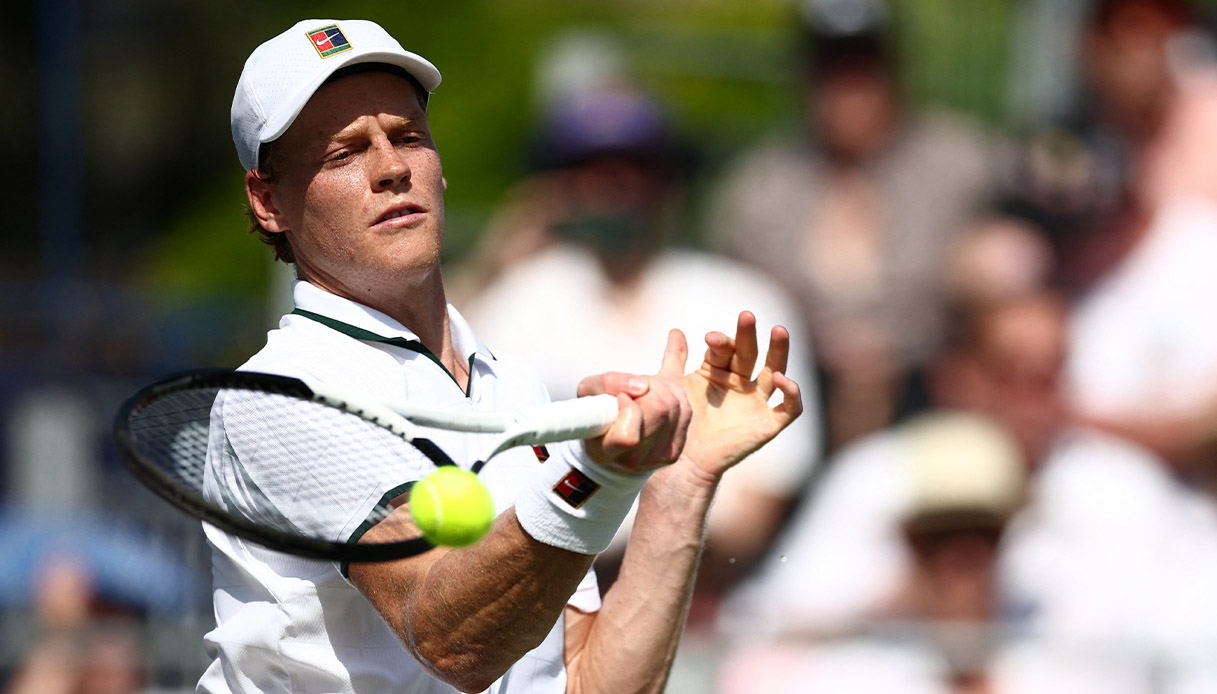 https://wips.plug.it/cips/notizie.virgilio.it/cms/2026/06/jannik-sinner-wimbledon-cgm.jpg