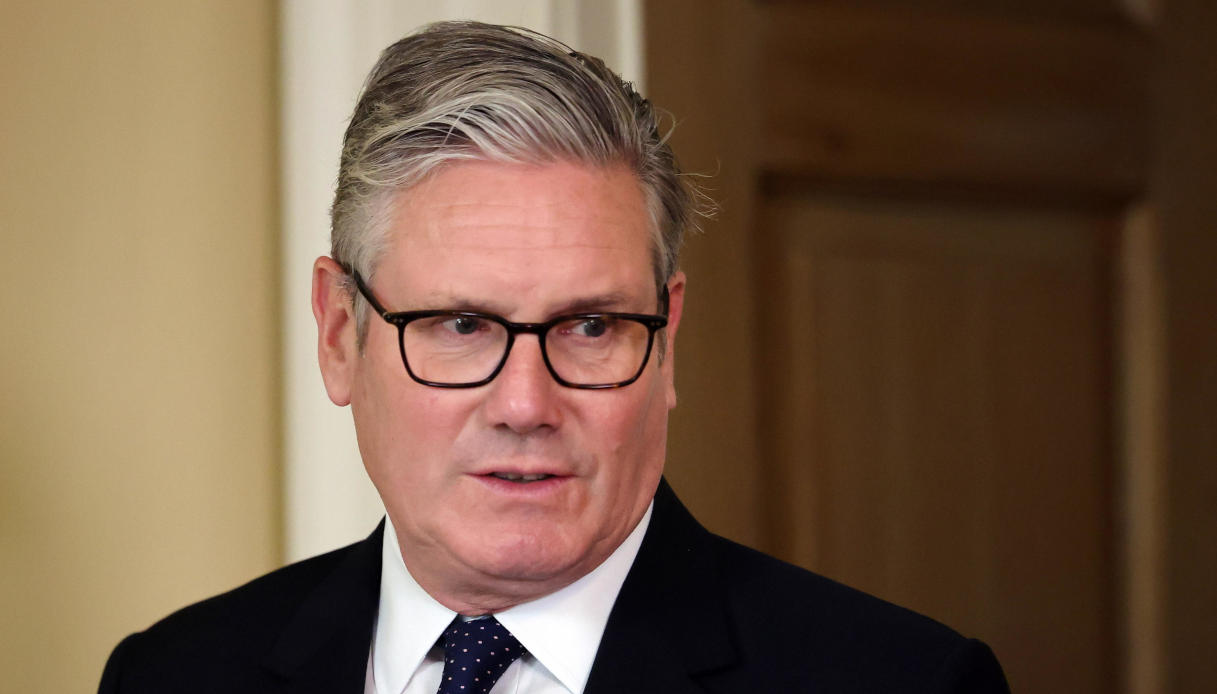 https://wips.plug.it/cips/notizie.virgilio.it/cms/2026/06/keir-starmer-dimissioni.jpg