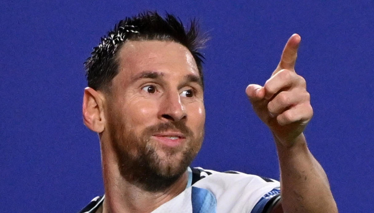 leo messi in lacrime ai mondiali contro l algeria svelato il motivo problemi di salute per pap224 jorge da Virgilio.it leo messi in lacrime ai mondiali contro l algeria svelato il motivo problemi di salute per pap224 jorge