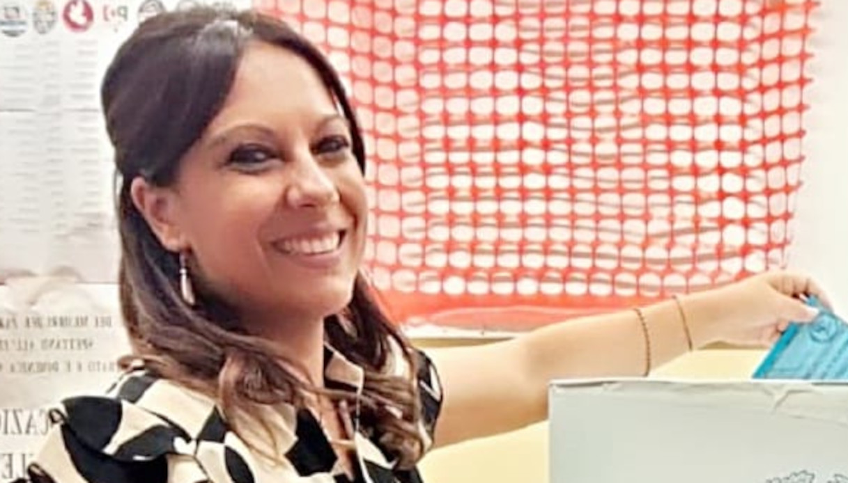 https://wips.plug.it/cips/notizie.virgilio.it/cms/2026/06/lidya-colangelo-sindaca-san-severo.jpg
