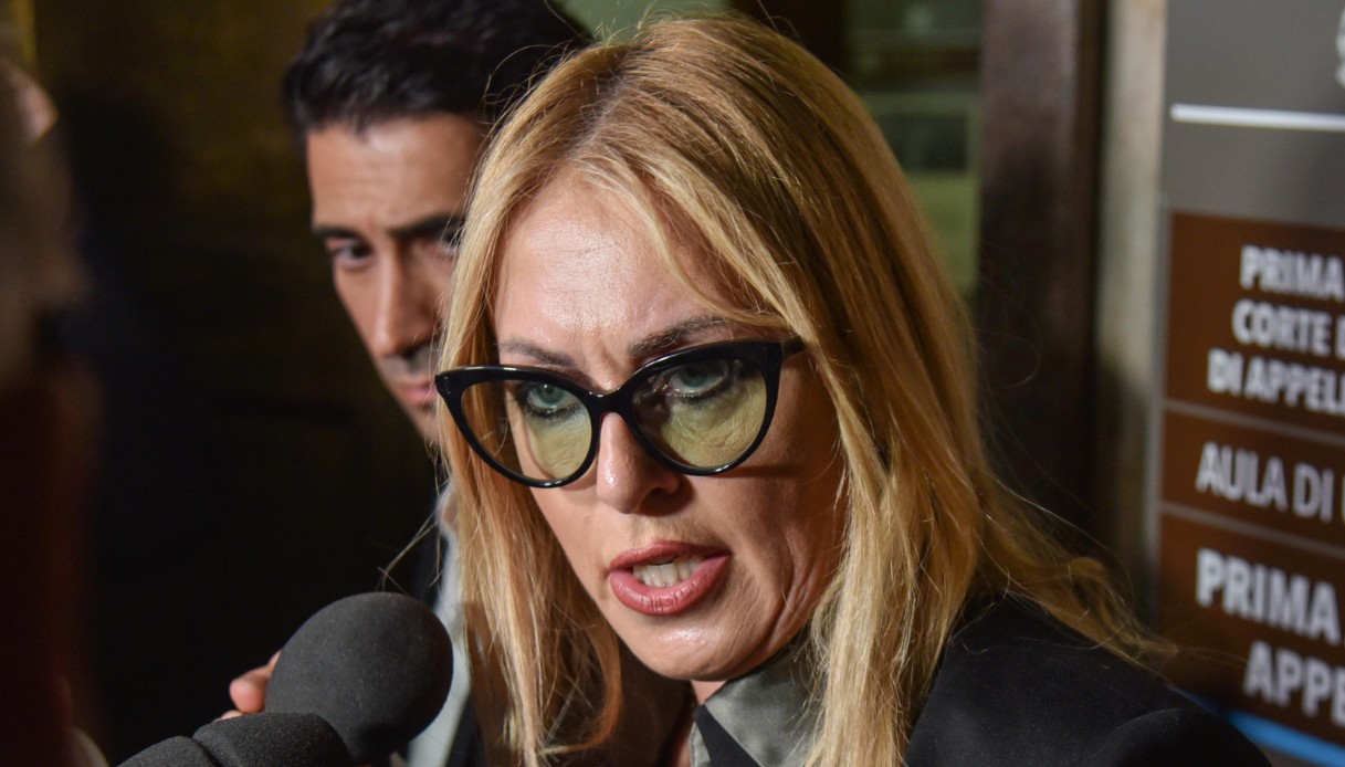 https://wips.plug.it/cips/notizie.virgilio.it/cms/2026/06/mamma-andrea-sempio-roberta-bruzzone.jpg