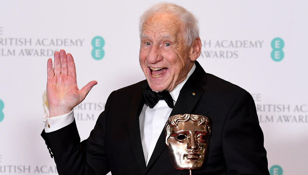 https://wips.plug.it/cips/notizie.virgilio.it/cms/2026/06/mel-brooks-regista.png