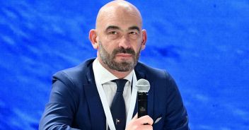 obbligo acqua pipi cane bassetti