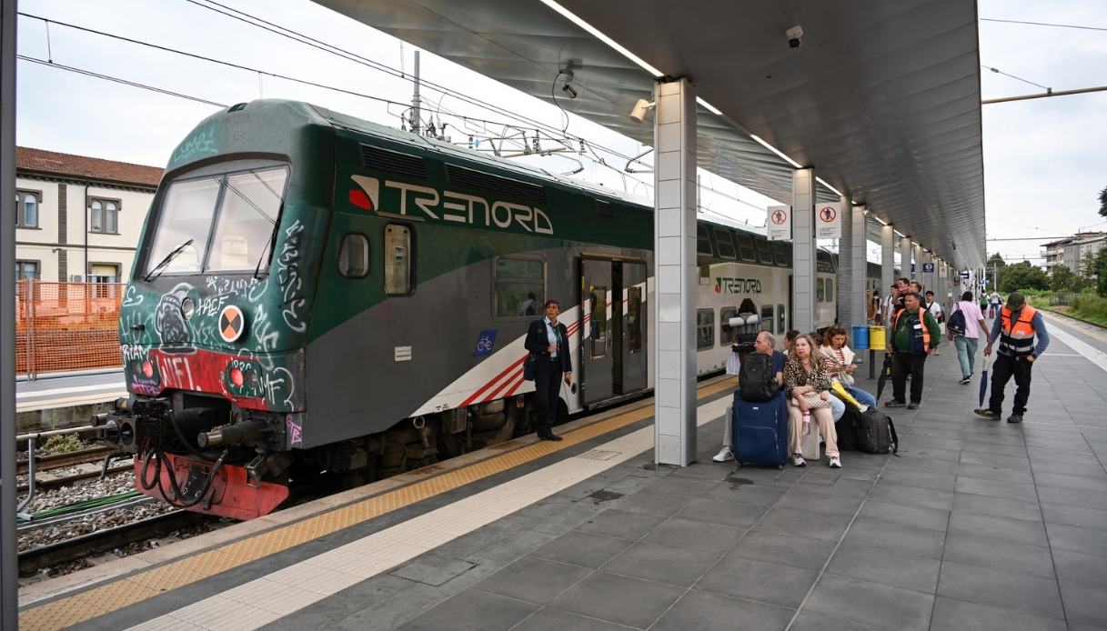 Persona investita dal treno a Vittuone (Milano): circolazione paralizzata e pesanti ritardi sulla linea