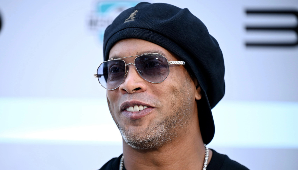 ronaldinho non giocher224 in serie c col ravenna vice presidente ariedo braida fa chiarezza 200 marketing da Virgilio.it ronaldinho non giocher224 in serie c col ravenna vice presidente ariedo braida fa chiarezza 200 marketing