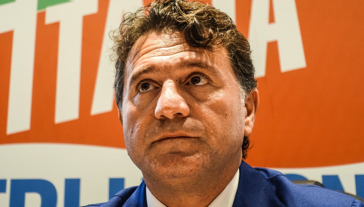 https://wips.plug.it/cips/notizie.virgilio.it/cms/2026/06/silvestro-francesco-forza-italia-violenza-sessuale.jpg