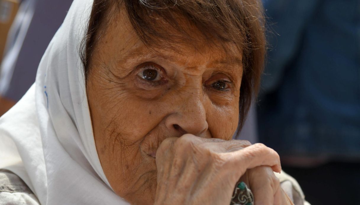morta taty almeida in argentina chi sono le madri di plaza de mayo la dittatura di videla e i desaparecidos da Virgilio.it morta taty almeida in argentina chi sono le madri di plaza de mayo la dittatura di videla e i desaparecidos