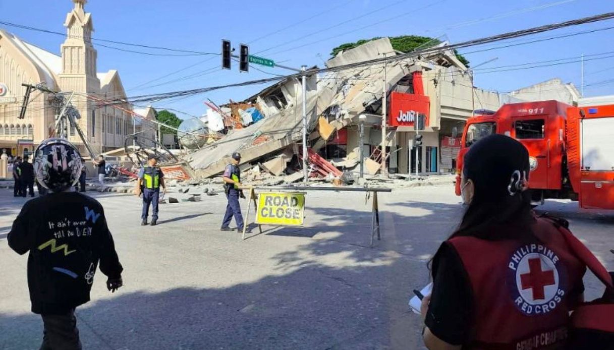 https://wips.plug.it/cips/notizie.virgilio.it/cms/2026/06/terremoto-filippine-scossa-magnitudo-mindanao-immagini-1.jpg