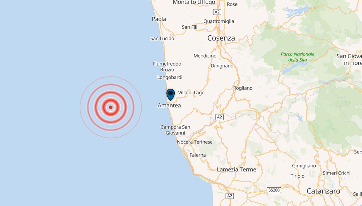 https://wips.plug.it/cips/notizie.virgilio.it/cms/2026/06/terremoto-magnituo-6-2-calabria.jpg