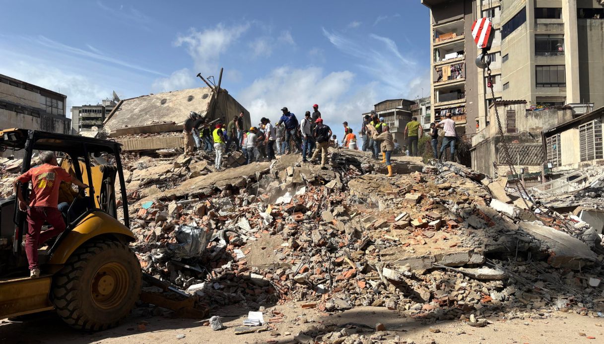 https://wips.plug.it/cips/notizie.virgilio.it/cms/2026/06/terremoto-venezuela-italiani.jpg