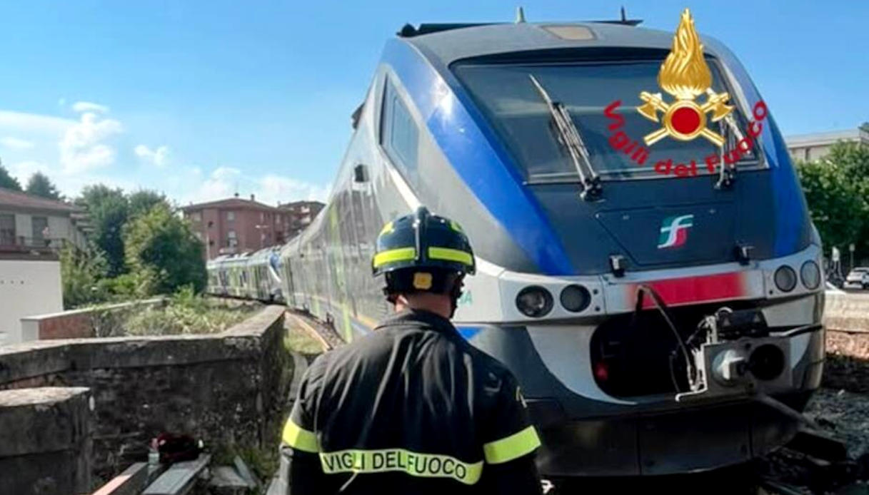 https://wips.plug.it/cips/notizie.virgilio.it/cms/2026/06/treno-regionale-firenze.jpg