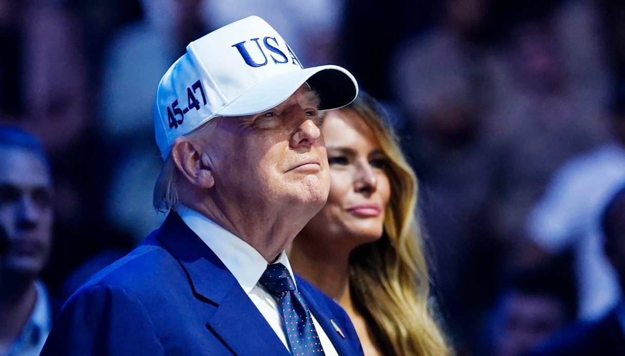 https://wips.plug.it/cips/notizie.virgilio.it/cms/2026/06/trump-attacco-casa-bianca-compleanno-attentato.jpg