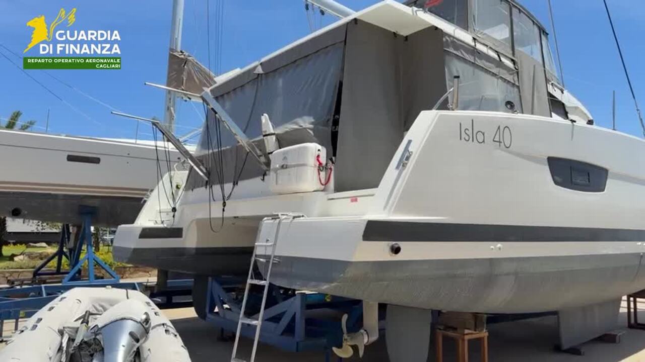 Sigilli a Olbia a un catamarano da 600mila euro battente bandiera britannica, cosa è emerso dalle indagini