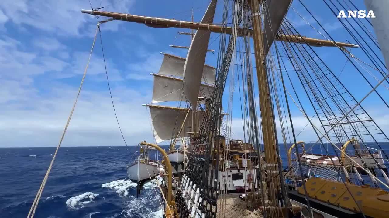 La Amerigo Vespucci salpa per New York per i 250 dell'Indipendenza degli Stati Uniti, il video