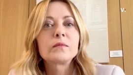 Giorgia Meloni attacca Donald Trump dopo la frase sulla foto, 