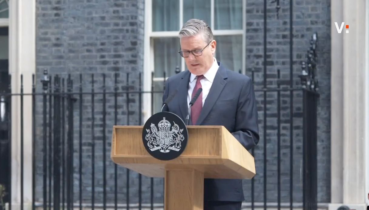 regno unito keir starmer si dimette da primo ministro il momento dell annuncio commosso a downing street da Virgilio.it regno unito keir starmer si dimette da primo ministro il momento dell annuncio commosso a downing street