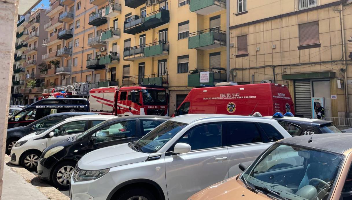Ucciso a coltellate a Palermo, un altro uomo si è barricato in casa: l'ipotesi è aggressione dopo una lite