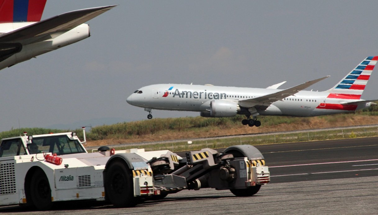 https://wips.plug.it/cips/notizie.virgilio.it/cms/2026/07/aereo-volo-roma-filadelfia-dublino-equipaggio.jpg