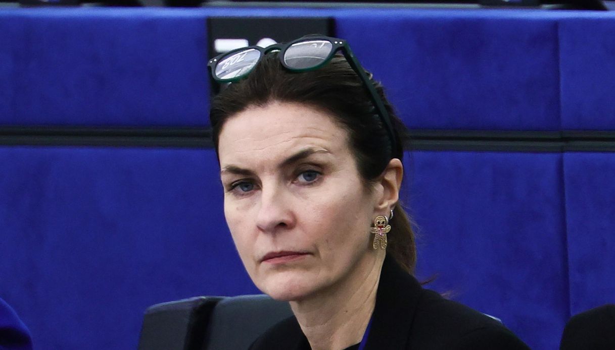 alessandra moretti del pd minacciata per le frasi su vaccini e migranti lettera firmata potere al popolo da Virgilio.it alessandra moretti del pd minacciata per le frasi su vaccini e migranti lettera firmata potere al popolo