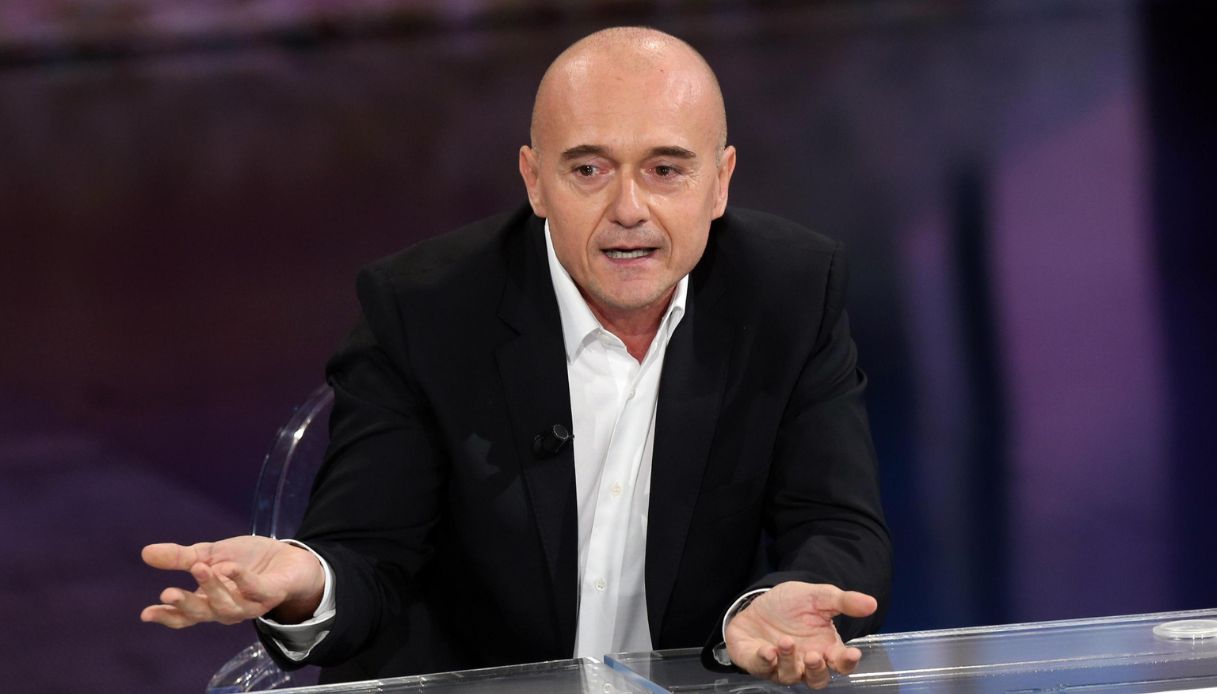 Alfonso Signorini avrebbe ricevuto quasi 1800 euro da una farmacista in pensione per le spese legali