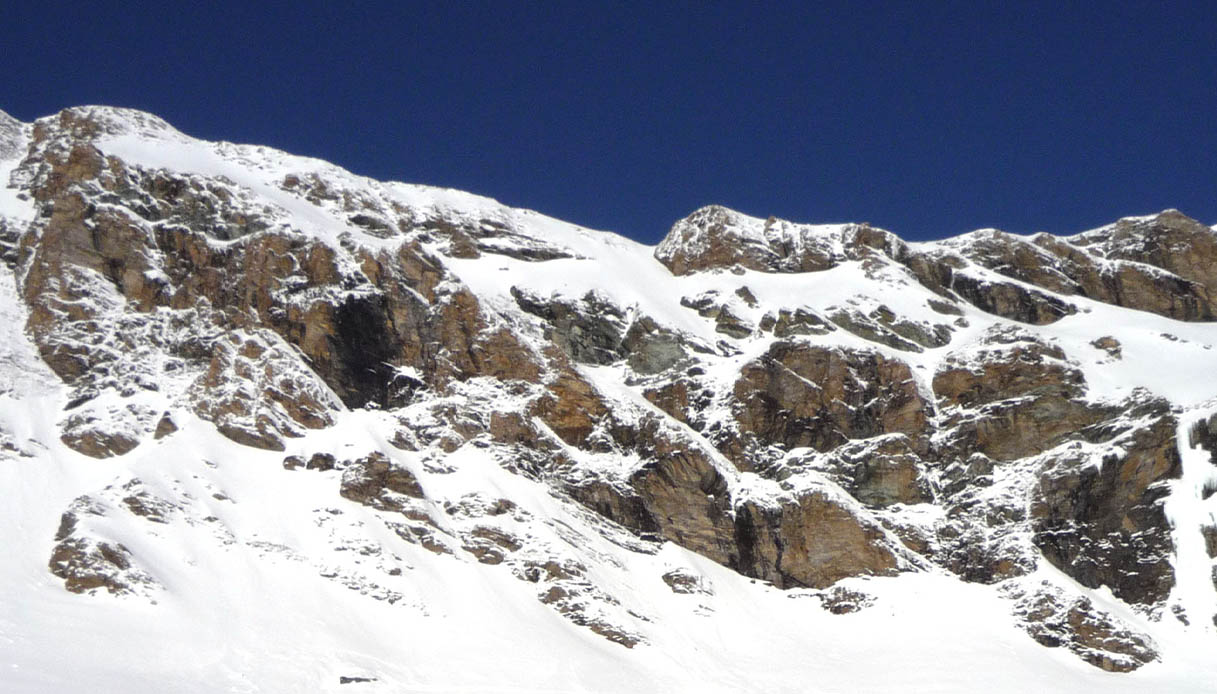 due alpinisti morti sul gran paradiso cadaveri trovati sotto 20 metri di ghiaccio erano dispersi da giorni da Virgilio.it due alpinisti morti sul gran paradiso cadaveri trovati sotto 20 metri di ghiaccio erano dispersi da giorni