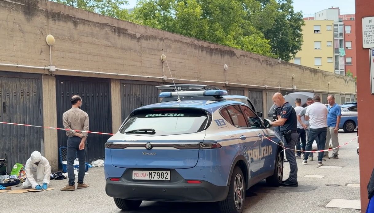 Abderrahim Fakir morto ammanettato a Bologna durante un controllo, disposta l'autopsia per il 43enne