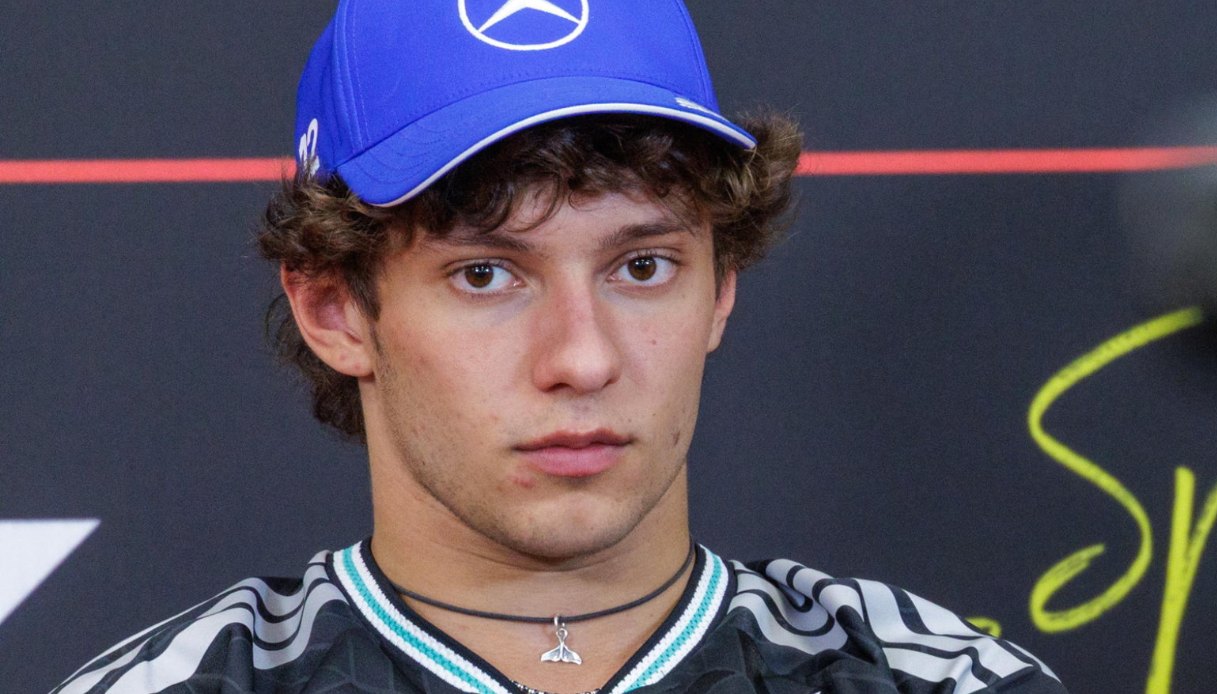 https://wips.plug.it/cips/notizie.virgilio.it/cms/2026/07/andrea-kimi-antonelli-giovanni-minardi.jpg