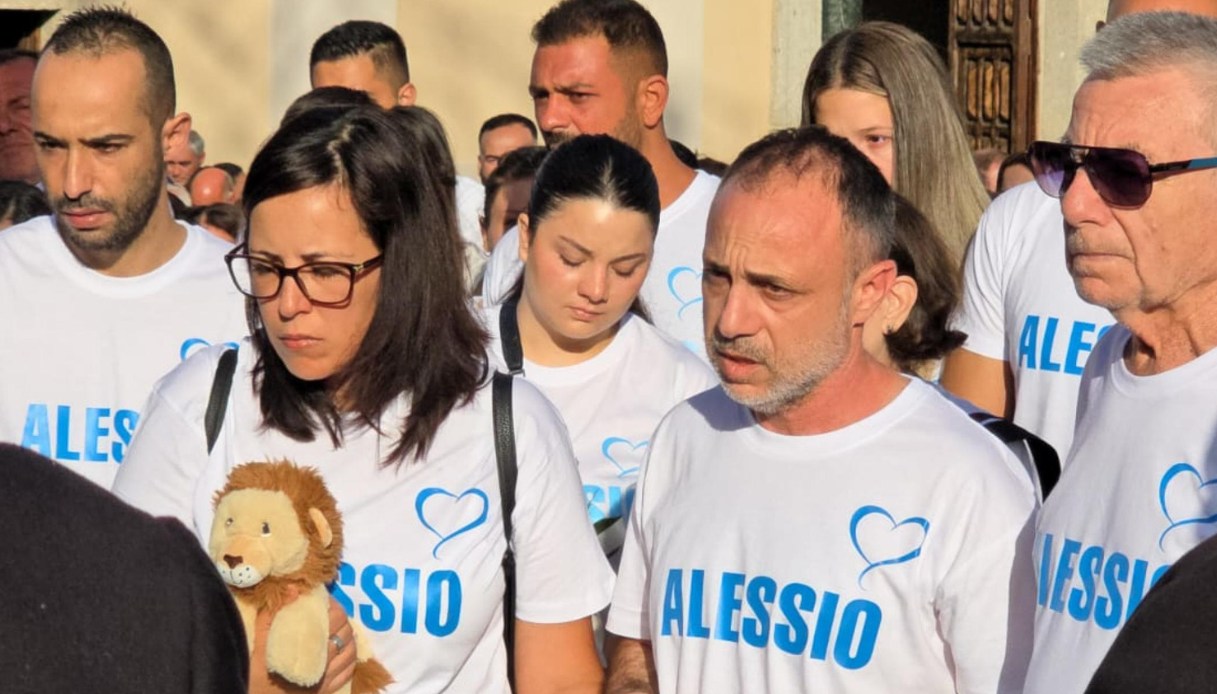 https://wips.plug.it/cips/notizie.virgilio.it/cms/2026/07/bambino-morto-catanzaro.jpg