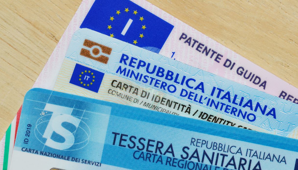 https://wips.plug.it/cips/notizie.virgilio.it/cms/2026/07/carta-identita-over70.jpg