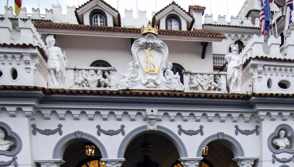 Ristorante Hotel La Sonrisa chiuso e confiscato, il "Castello delle Cerimonie" resta al Comune di Sant'Antonio