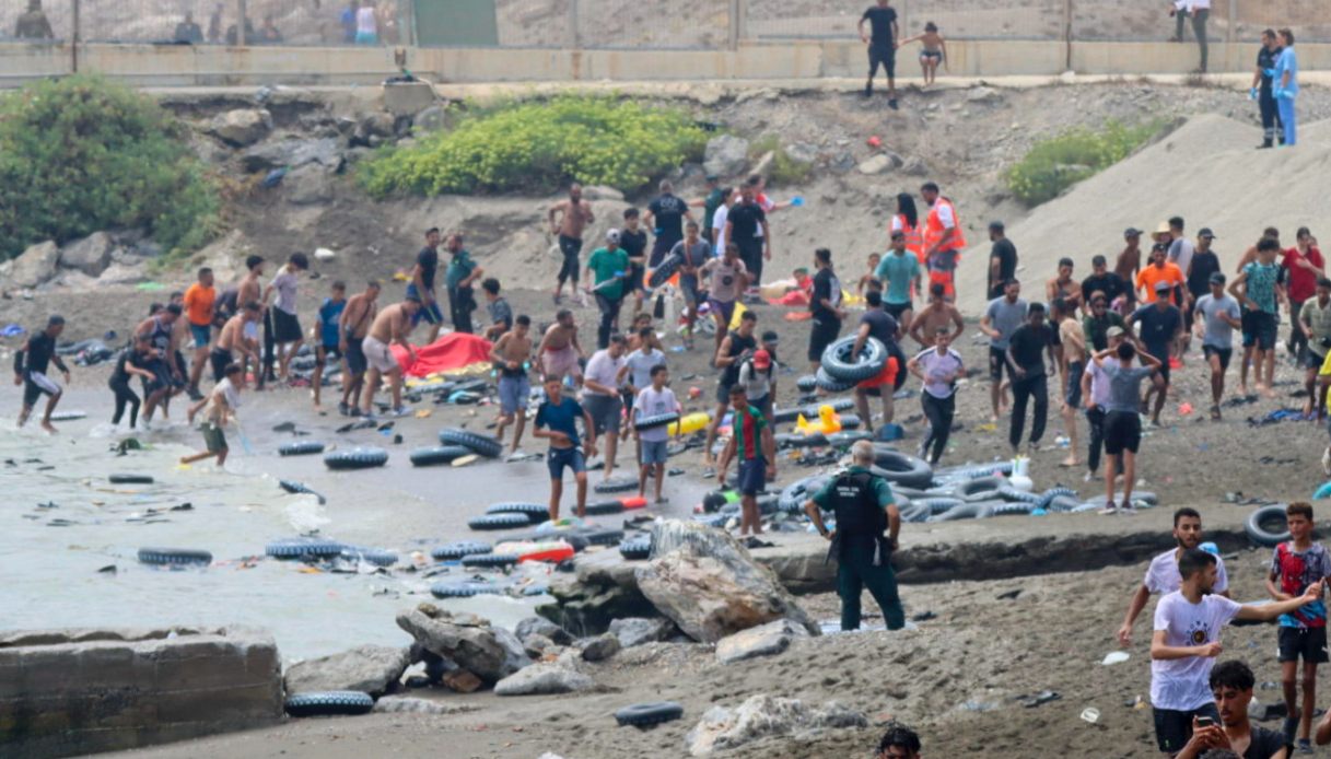 https://wips.plug.it/cips/notizie.virgilio.it/cms/2026/07/ceuta-migranti-morti.jpg