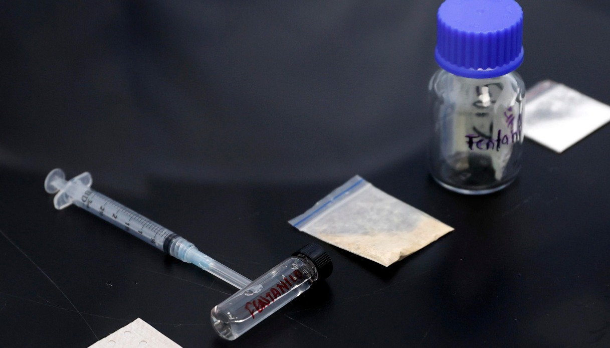 https://wips.plug.it/cips/notizie.virgilio.it/cms/2026/07/fentanyl-1.jpg