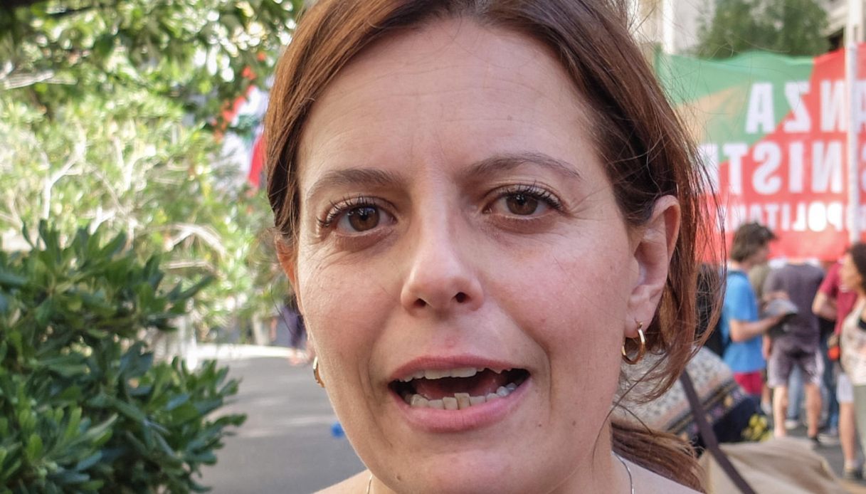 ilaria salis condannata per il licenziamento dei collaboratori spuntano dettagli sulle clausole nei contratti da Virgilio.it ilaria salis condannata per il licenziamento dei collaboratori spuntano dettagli sulle clausole nei contratti